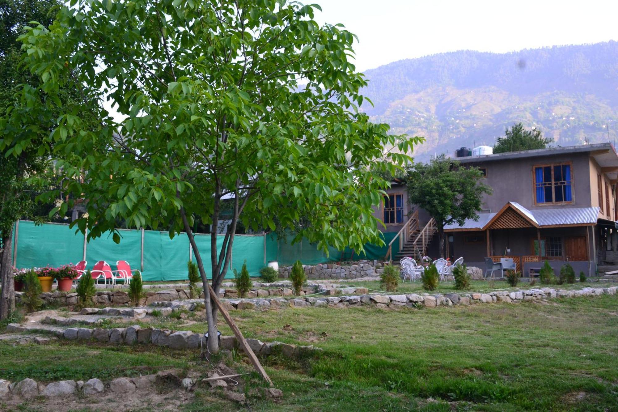 West End Lodges Neelum Exterior photo