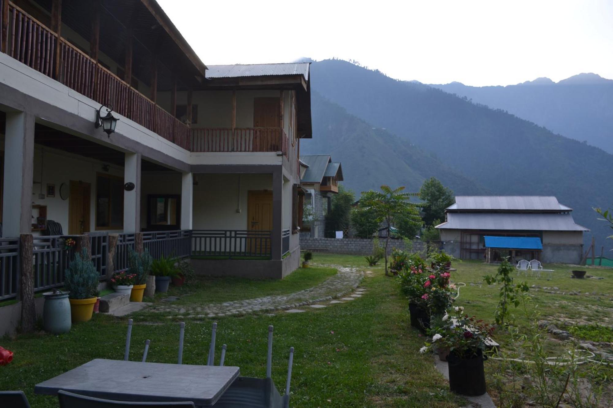 West End Lodges Neelum Exterior photo