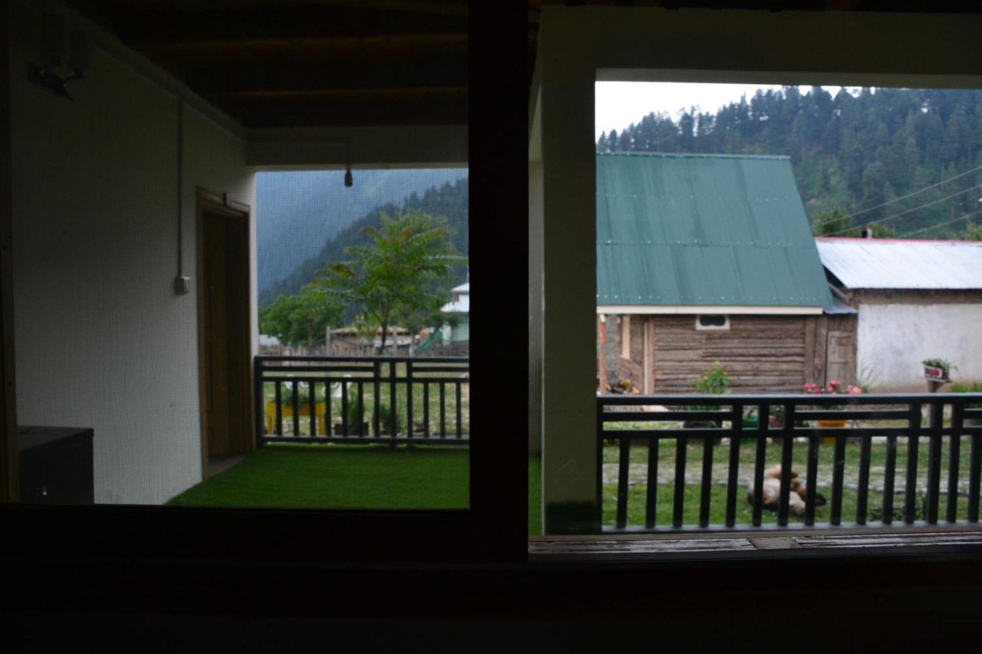West End Lodges Neelum Exterior photo