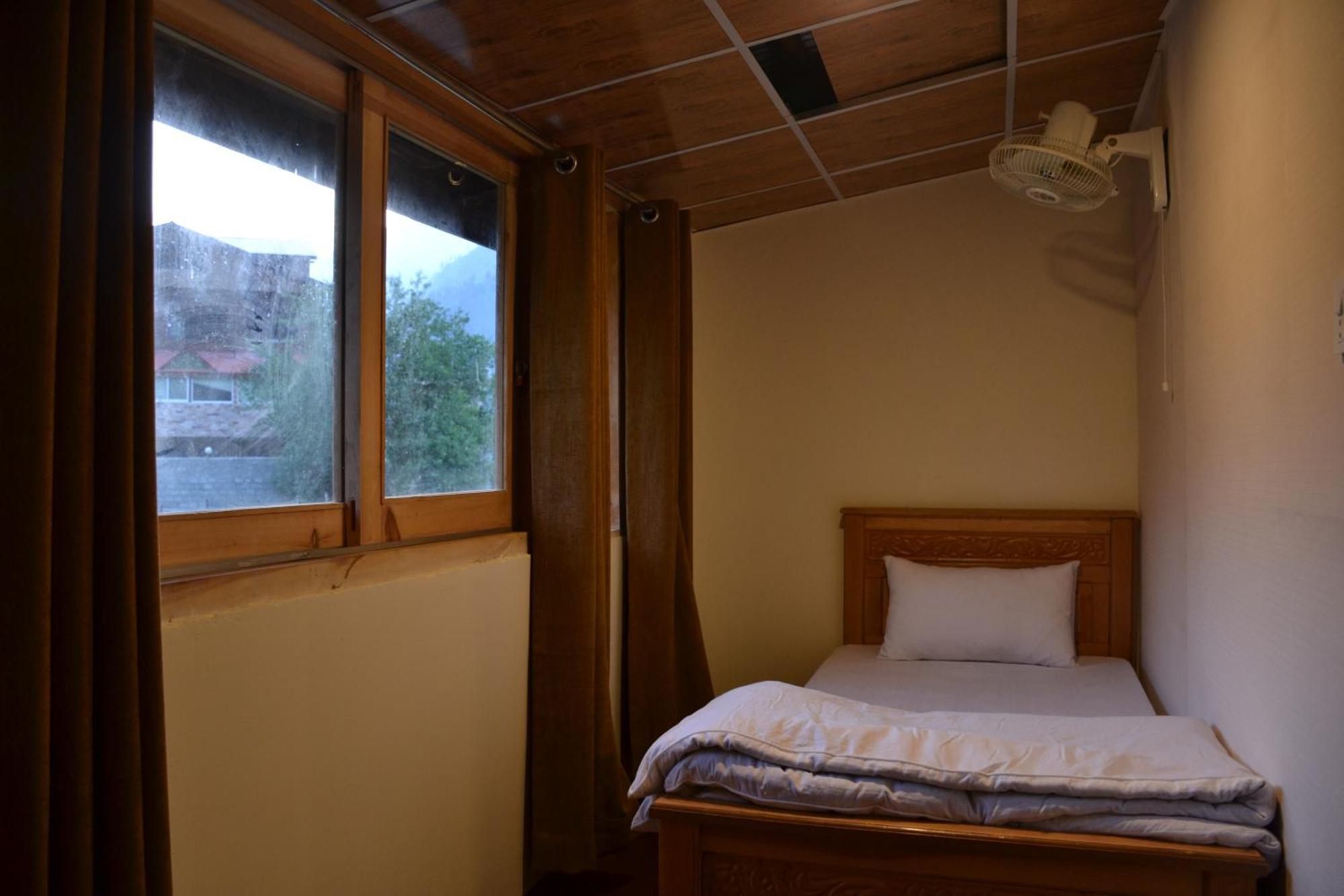 West End Lodges Neelum Exterior photo