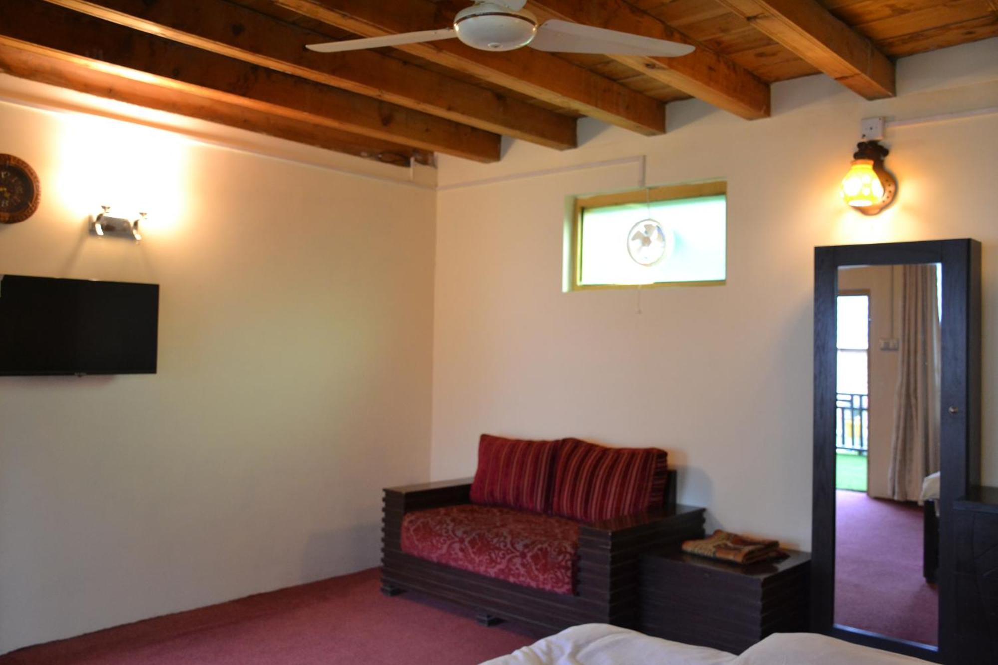 West End Lodges Neelum Exterior photo