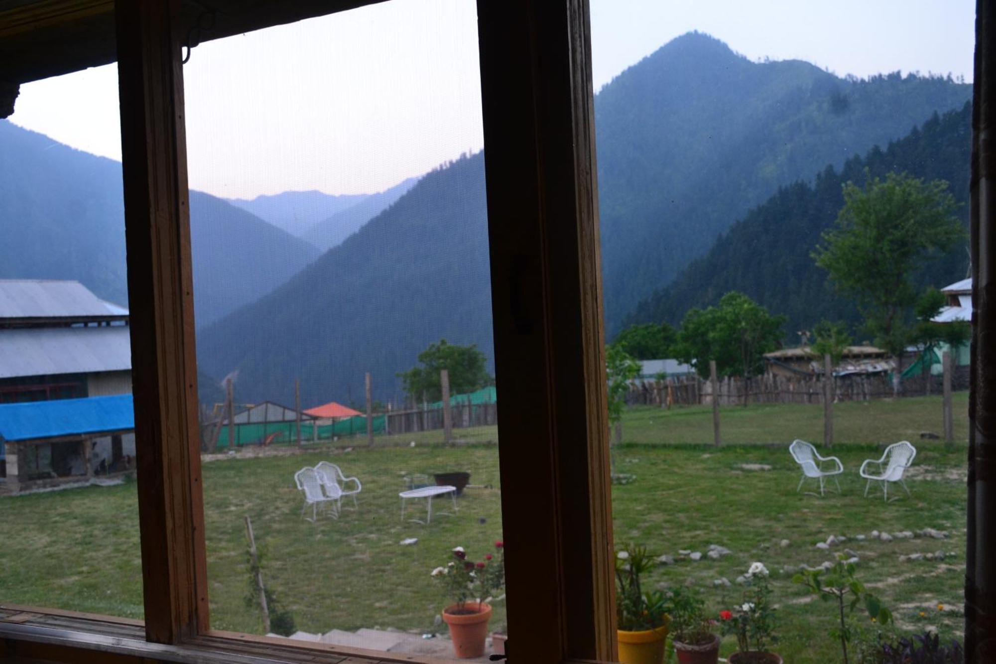 West End Lodges Neelum Exterior photo