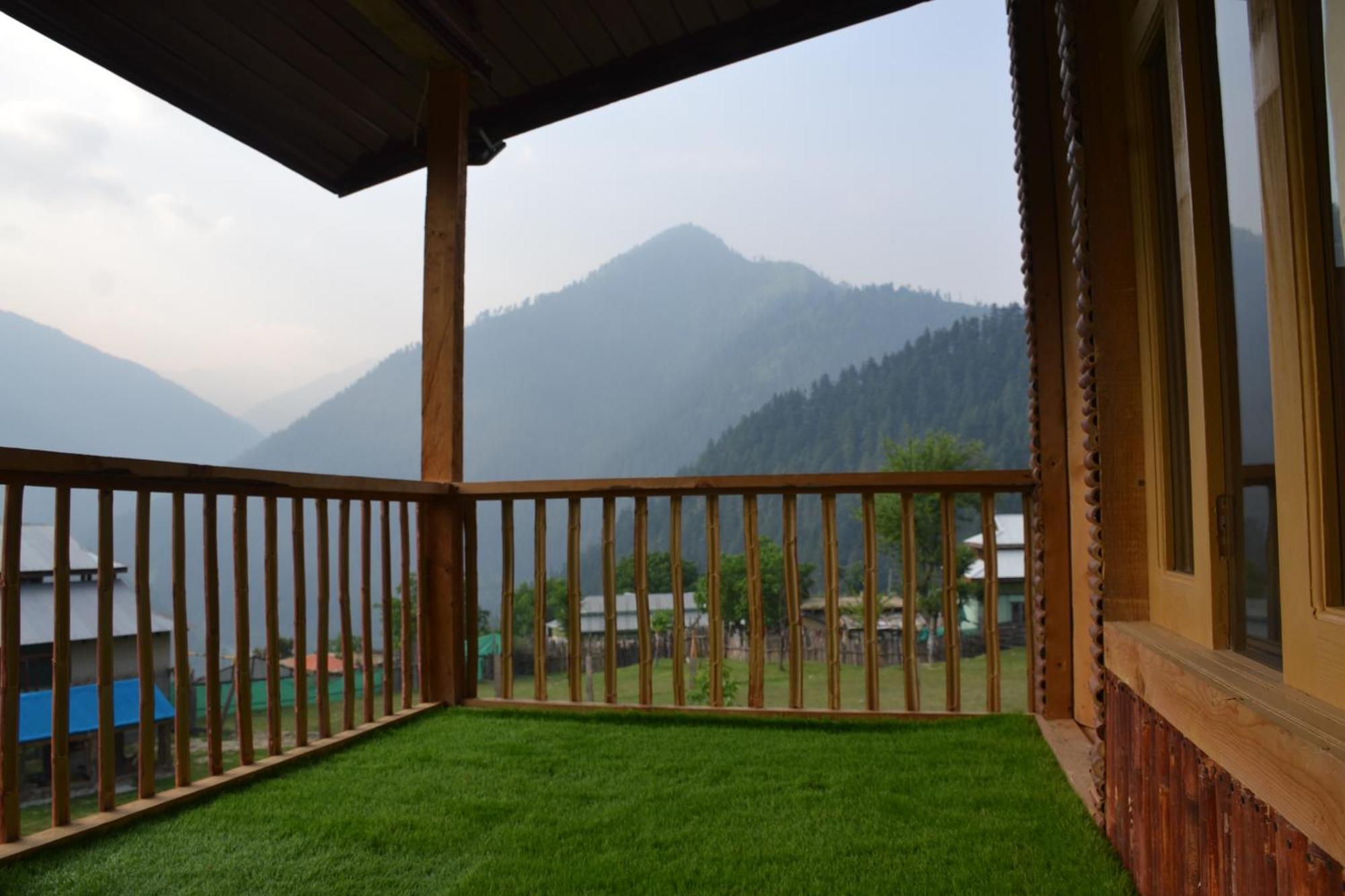 West End Lodges Neelum Exterior photo